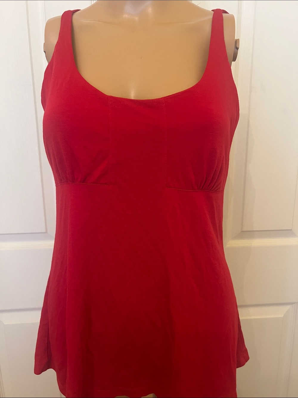 Scoop Neck Red Women's Tank Top CrisCross Back Built in Bra Med